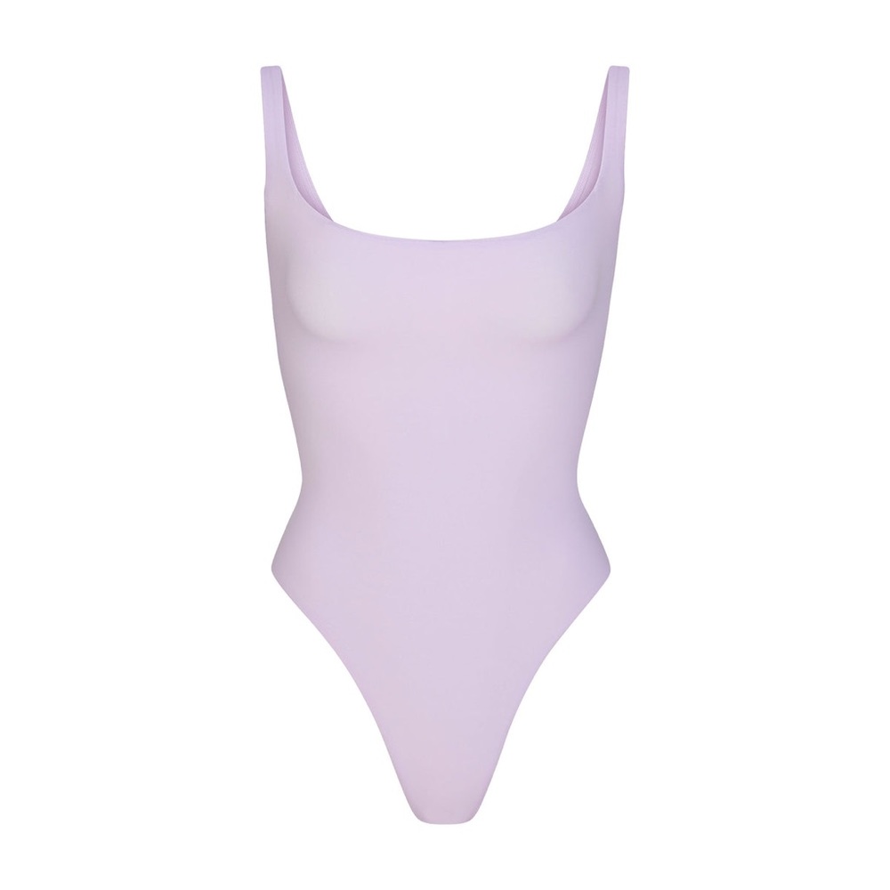 NWT ✨SKIMS FITS EVERYBODY SQUARE NECK BODYSUIT